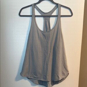 Lululemon Womens Workout Tank Size 6 Grey Scalloped Edges